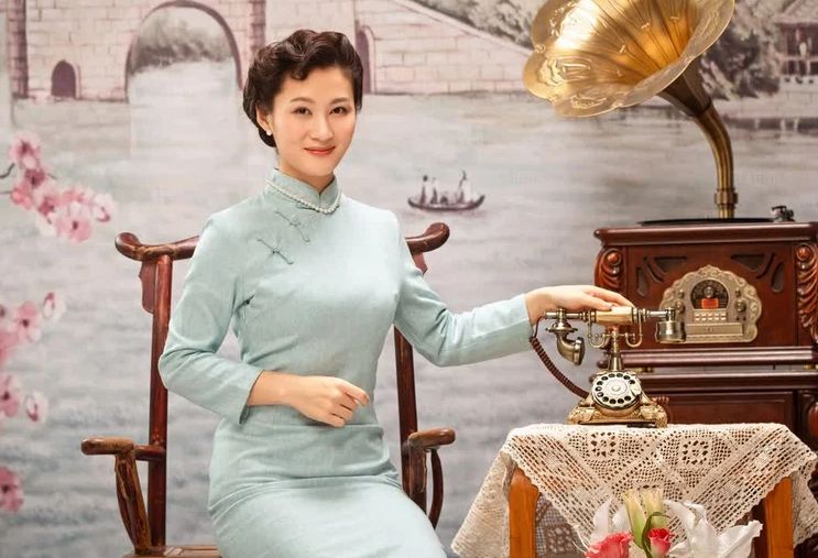 模特黑丝美腿写真 · 性感模特迷人写真 · Flora性感长腿写真 · 咖啡馆的气质欧美御姐写真 · 短发美少女非主流性感写真 · 人比花娇的欧美女神写真.