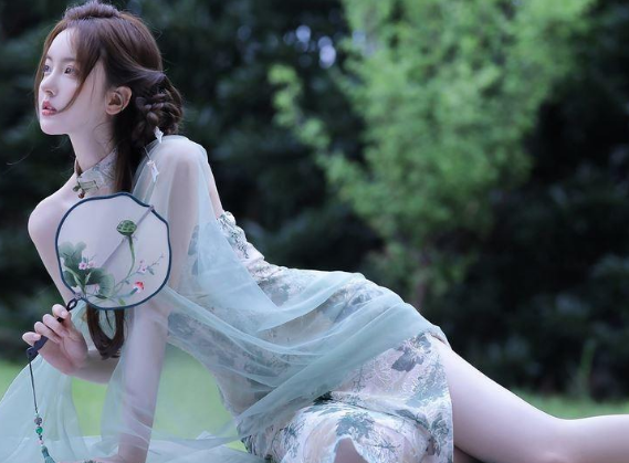 性感美女模特，内衣秀，真是迷死人啊！18+ | 性感美女模特